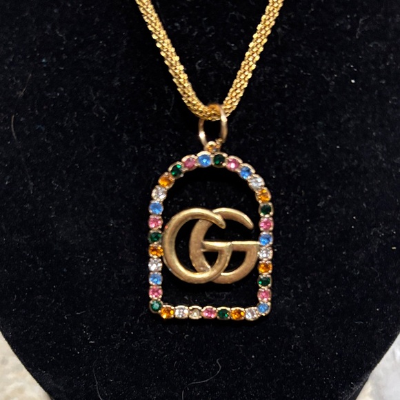 Elegant GoldGucci GG Pendant Necklace with Multicolor Accents - Picture 1 of 6